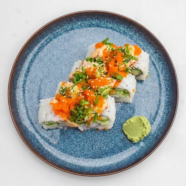 Spicy Scallop Roll.